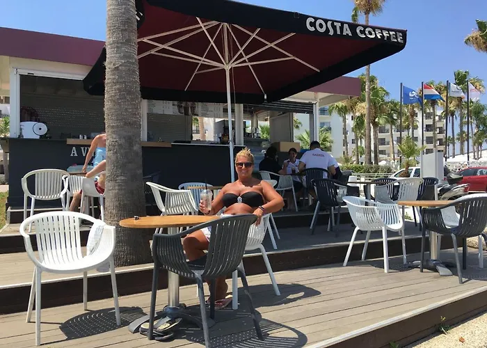 Vila Luxury - Private Pool And Wifi Perfect Location For A Protaras